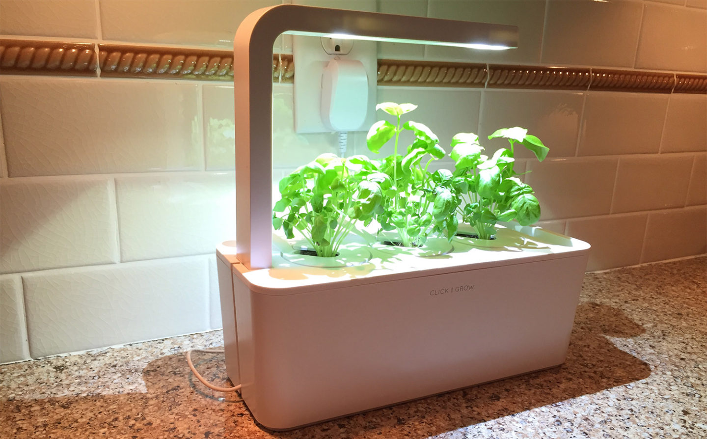 REVIEW Click and Grow Garden At Home in the Future