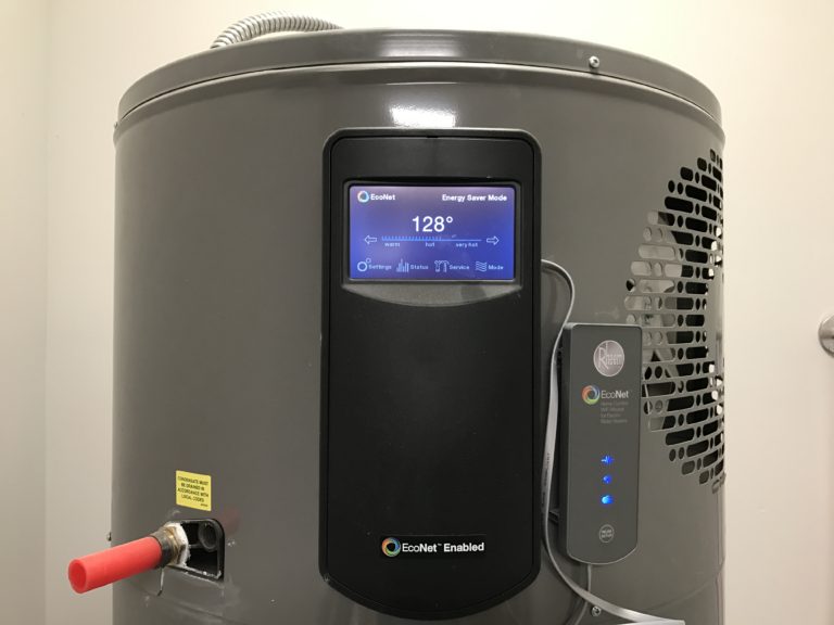 REVIEW: Rheem EcoNet Smart Water Heater - At Home in the Future