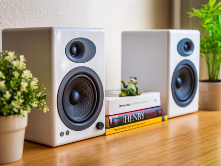 How to Choose the Right Speakers for Your Home Theater