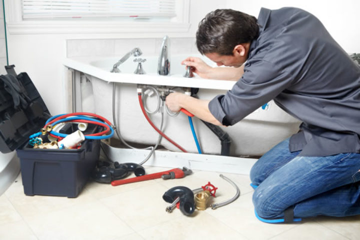 Factors That Determine Average Plumbing Costs