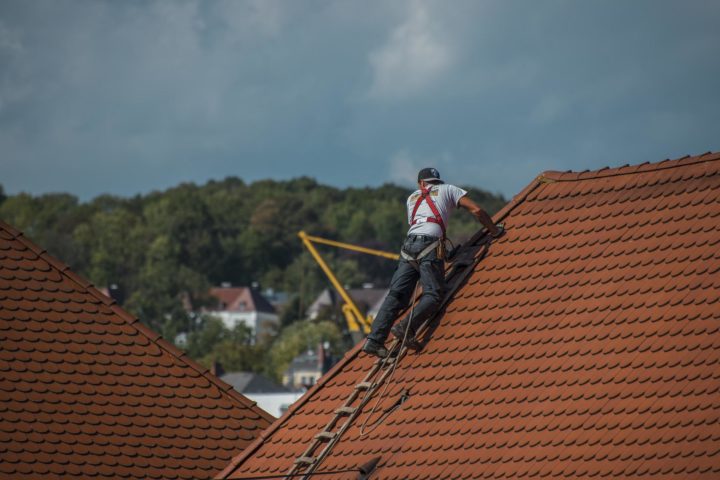 5 Signs That Your Roof Needs to Be Repaired