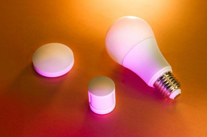 How to Seamlessly Blend Smart Lighting With Your Home Decor