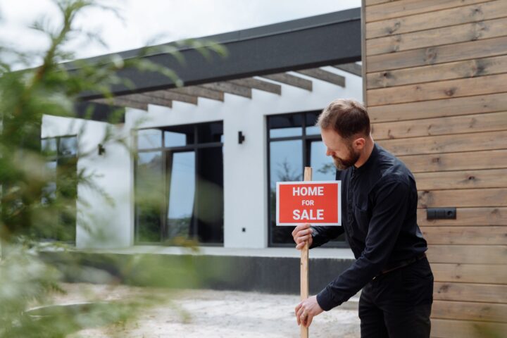 8 Methods to Entice a Potential Buyer to Make the Property Investment