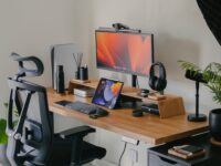 Digital Decluttering for a Clearer Mind and Workspace