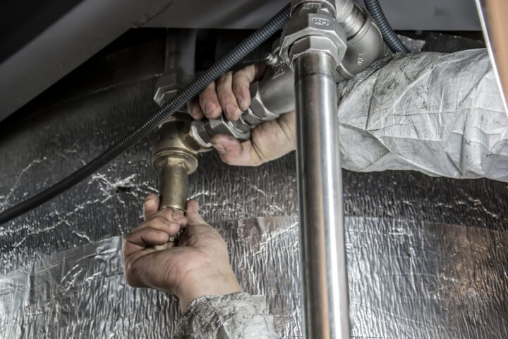 Dealing with Plumbing Issues? How to Choose the Best Company to Help