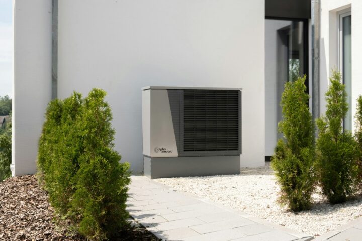 7 Tips for Homeowners Considering a Heat Pump